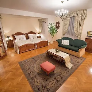 מלון Boutique Constans